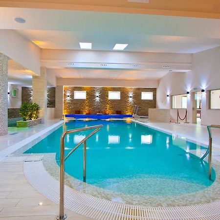 Hotel Orizont Călimăneşti Kültér fotó