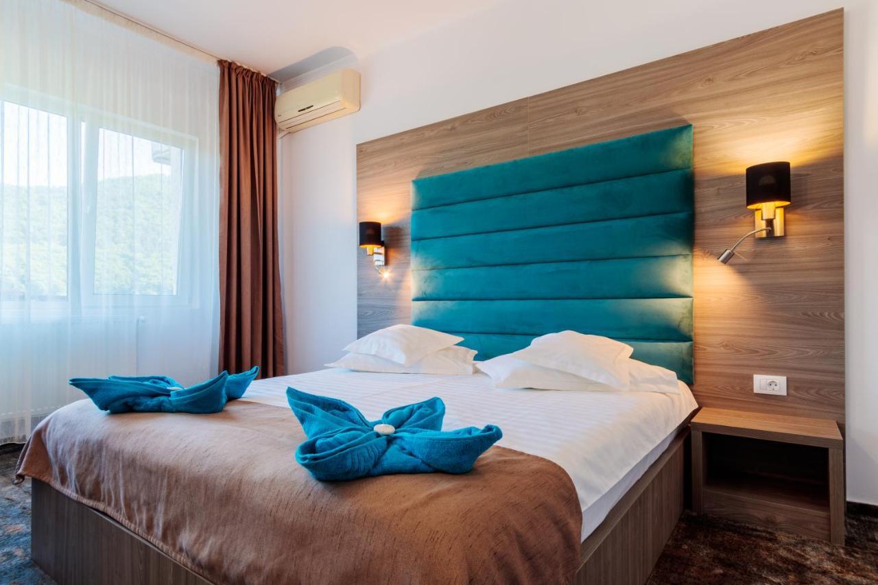 Hotel Orizont Călimăneşti Kültér fotó