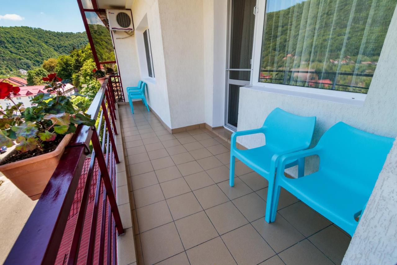 Hotel Orizont Călimăneşti Kültér fotó