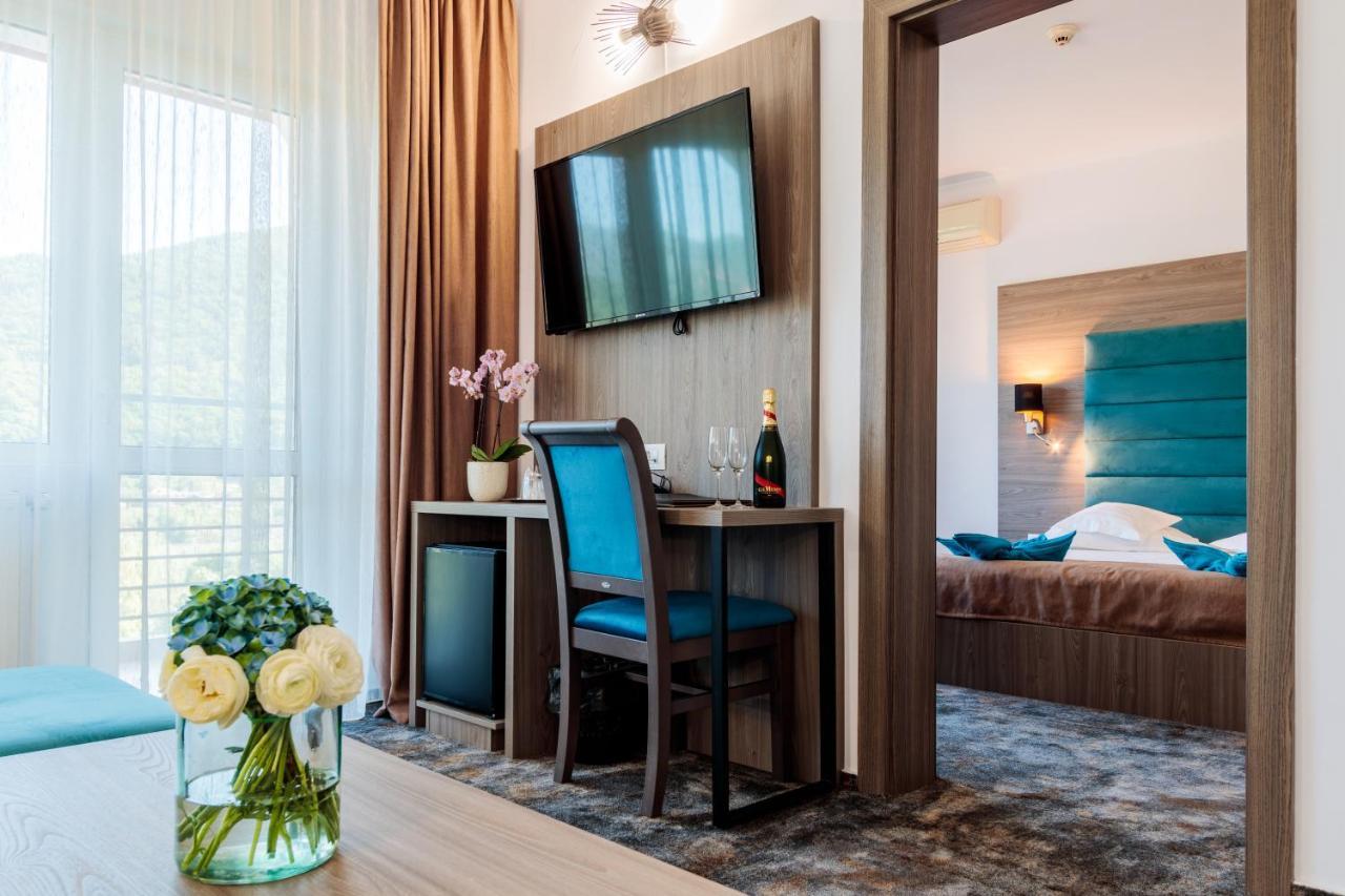 Hotel Orizont Călimăneşti Kültér fotó