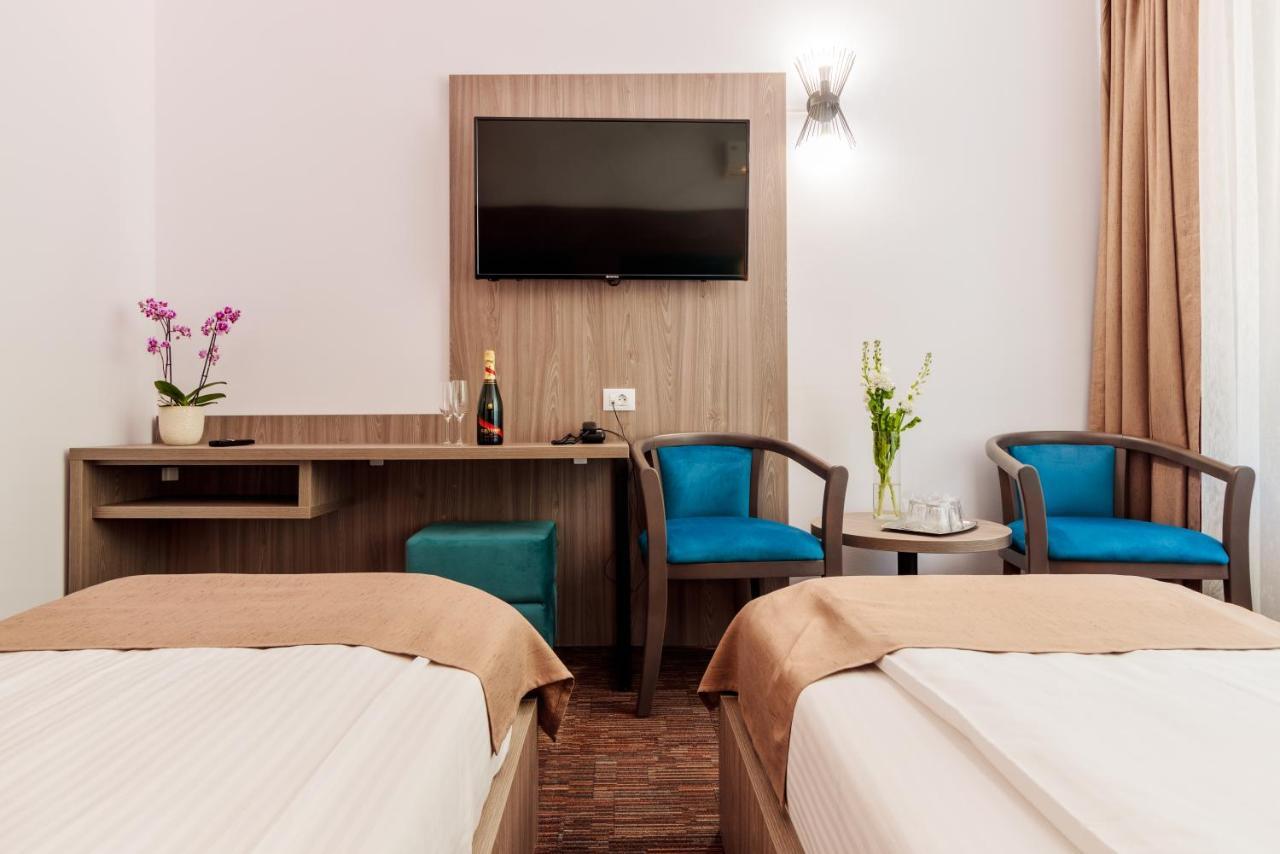 Hotel Orizont Călimăneşti Kültér fotó