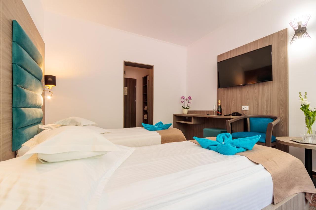 Hotel Orizont Călimăneşti Kültér fotó