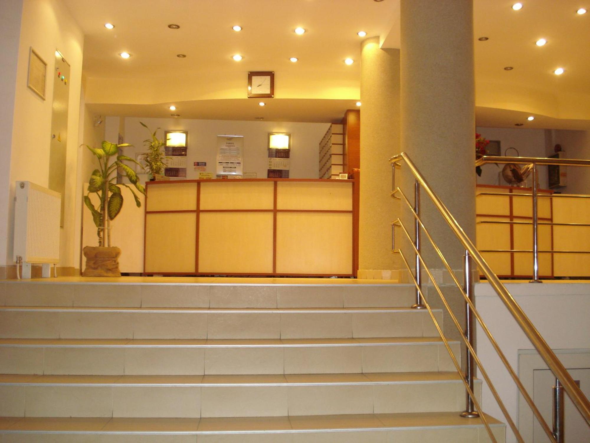 Hotel Orizont Călimăneşti Kültér fotó