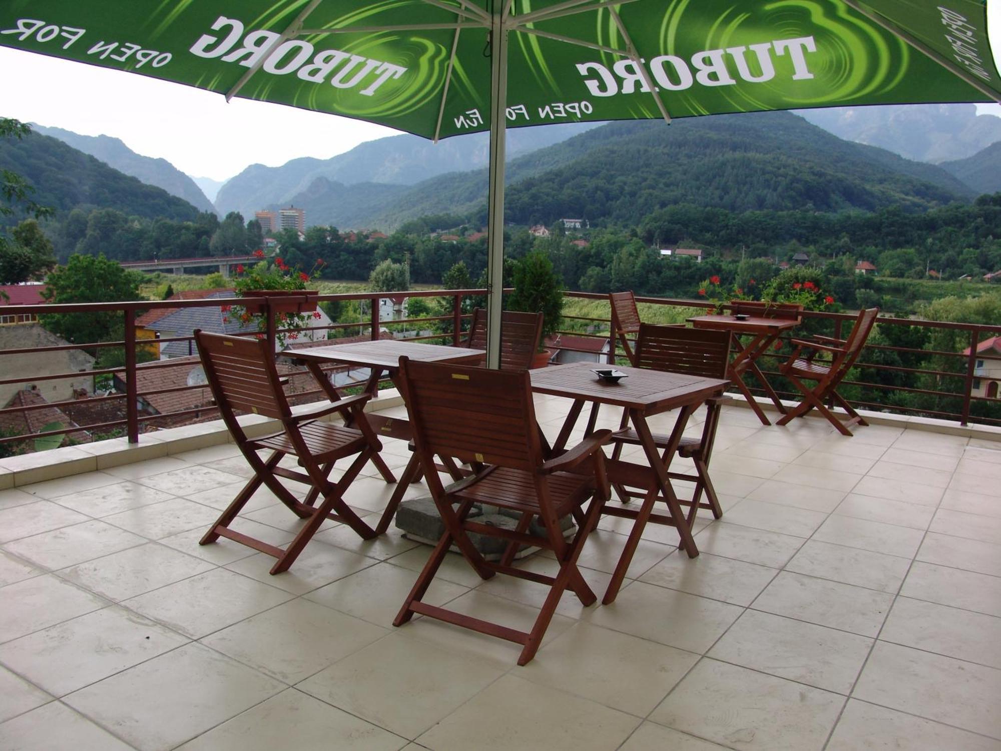Hotel Orizont Călimăneşti Kültér fotó