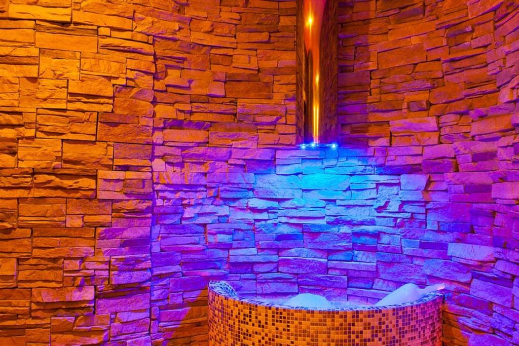 Hotel Orizont Călimăneşti Kültér fotó