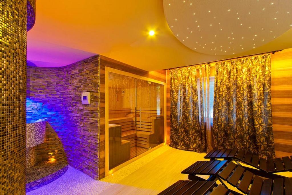 Hotel Orizont Călimăneşti Kültér fotó