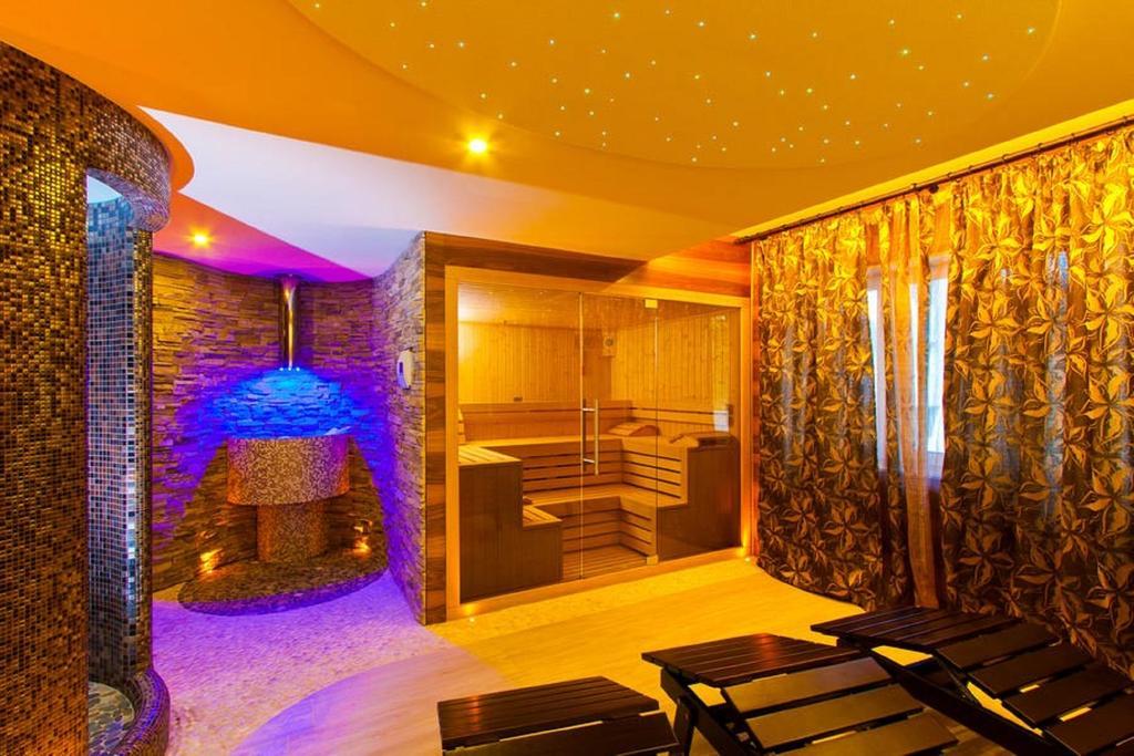 Hotel Orizont Călimăneşti Kültér fotó