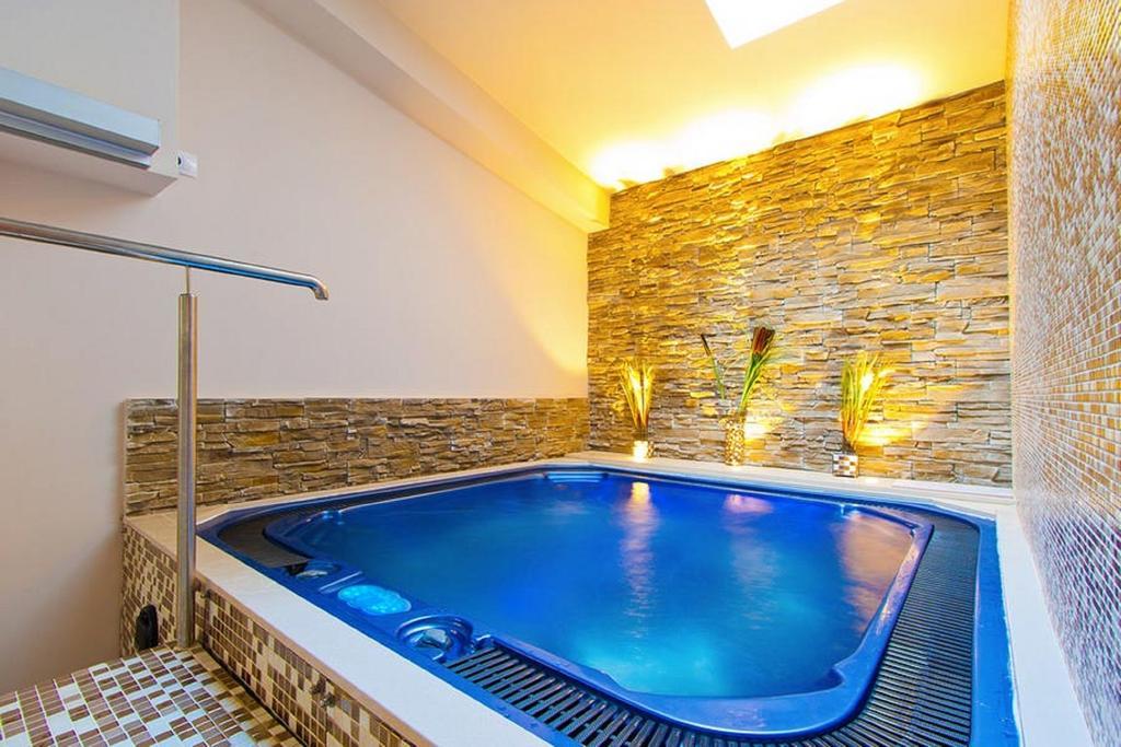 Hotel Orizont Călimăneşti Kültér fotó