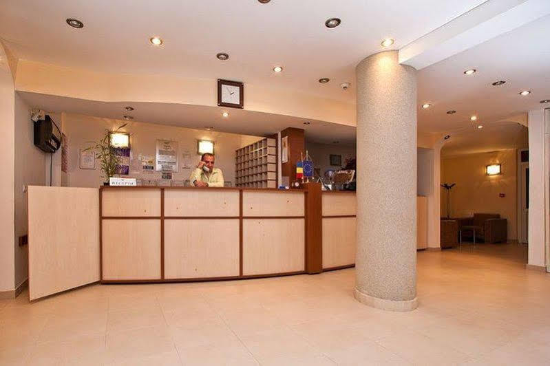 Hotel Orizont Călimăneşti Kültér fotó