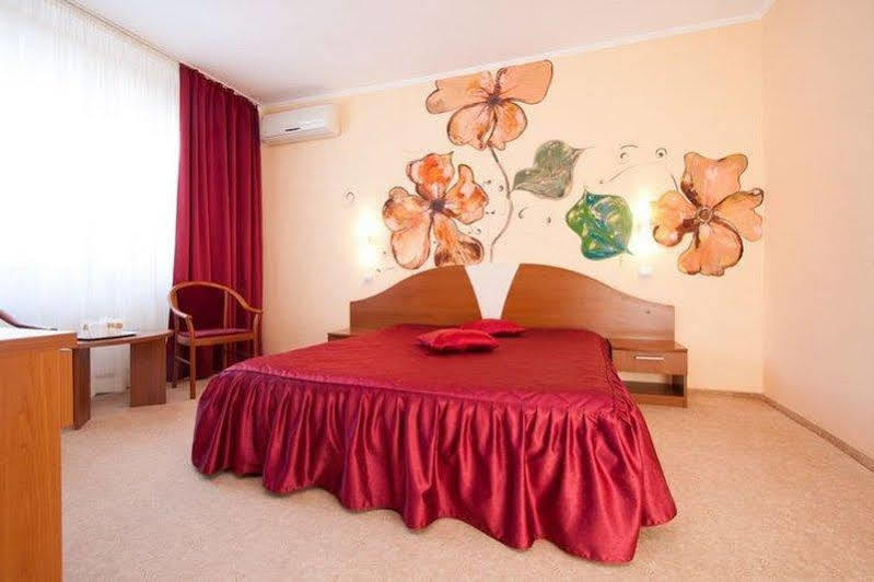 Hotel Orizont Călimăneşti Kültér fotó